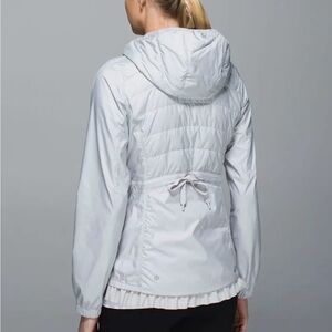 LULULEMON Spring Fling Puffy Down Windbreak JacketSilver Spoon